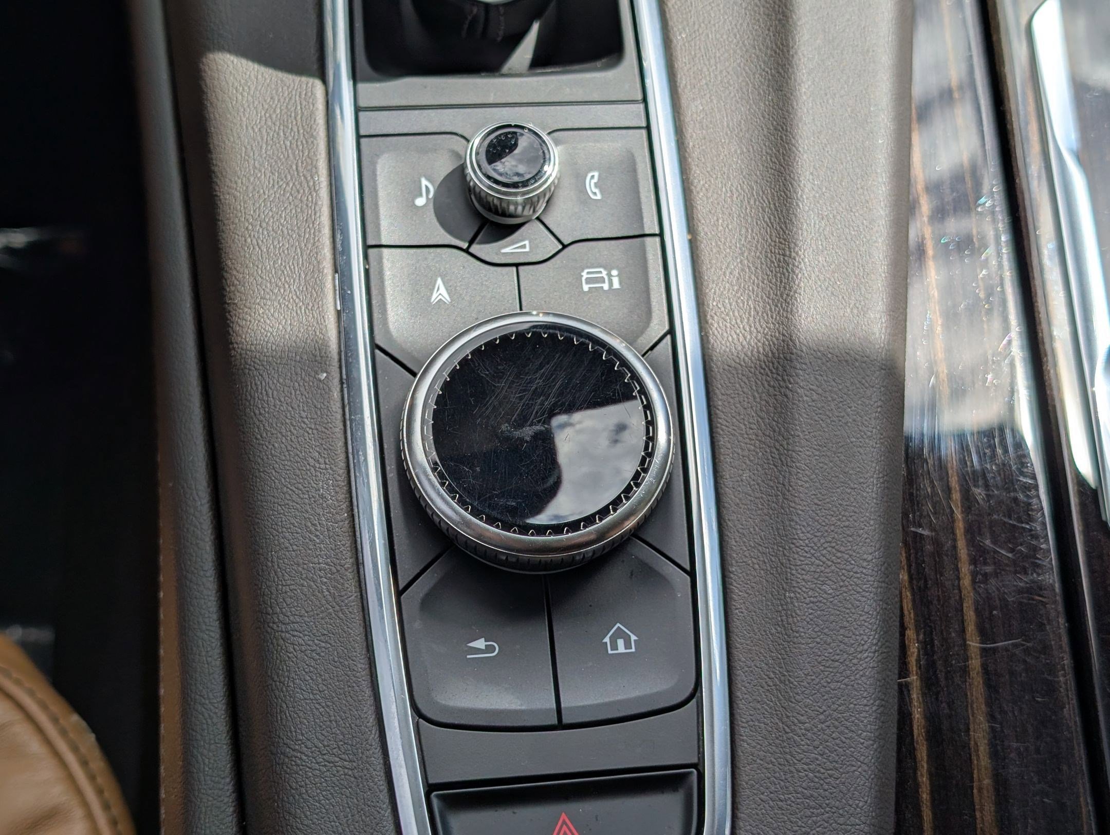 Certified 2023 Cadillac Escalade ESV Premium Luxury w/ Touring Package AWD/4WD image 23