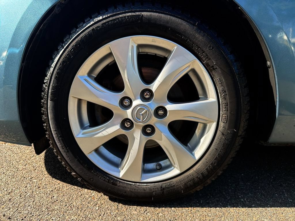 Used 2011 MAZDA MAZDA3 i Touring FWD image 16