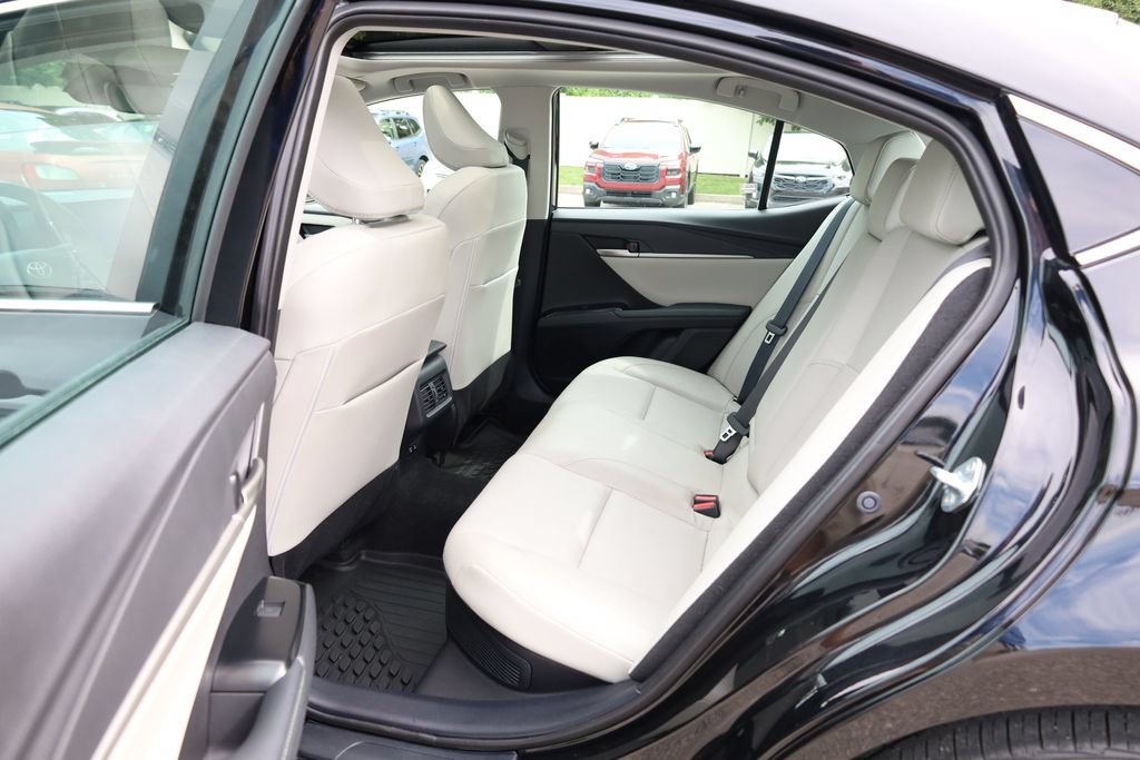 Used 2025 Toyota Camry XLE AWD/4WD image 22