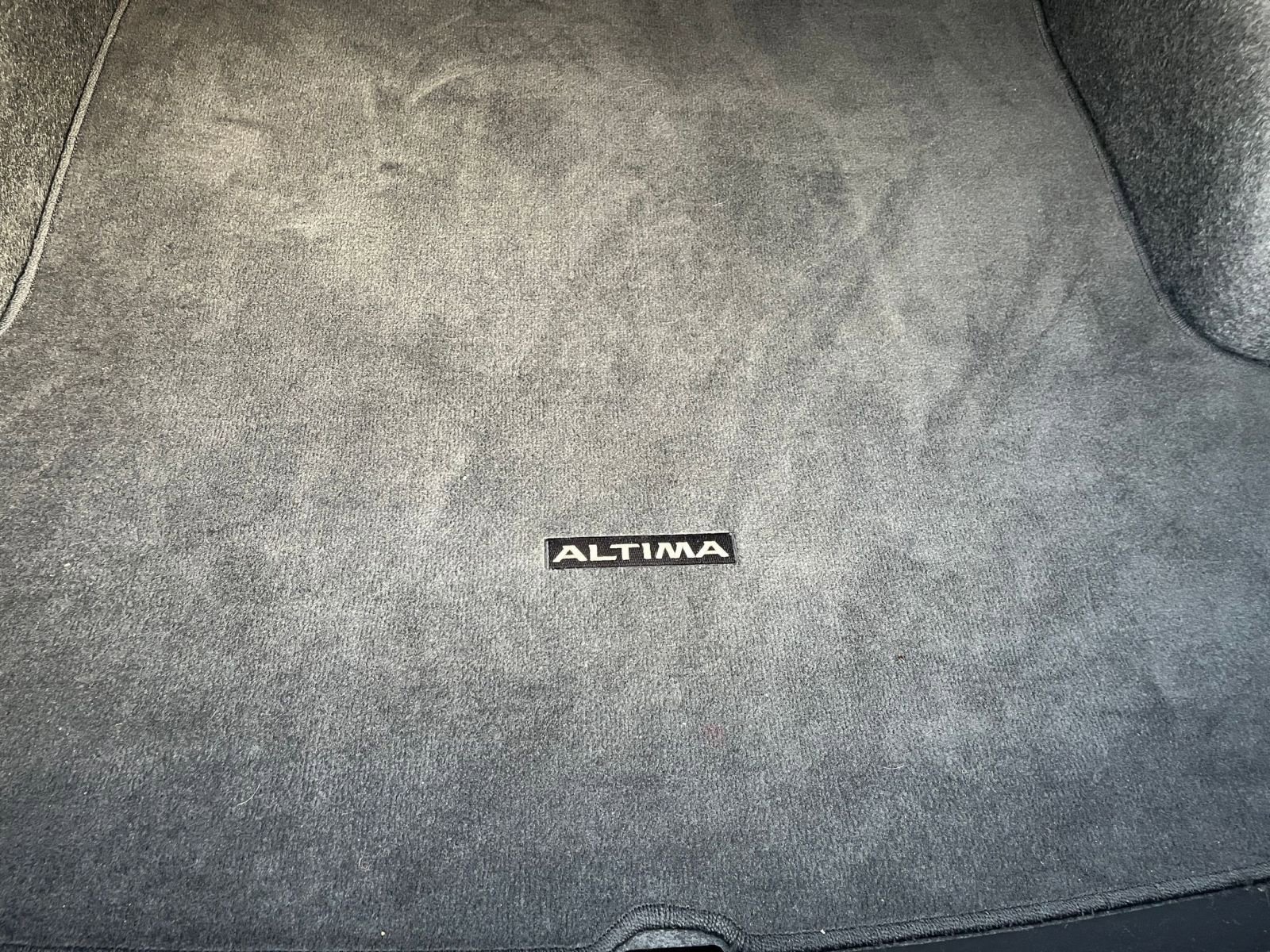 Used 2025 Nissan Altima 2.5 SR image 30