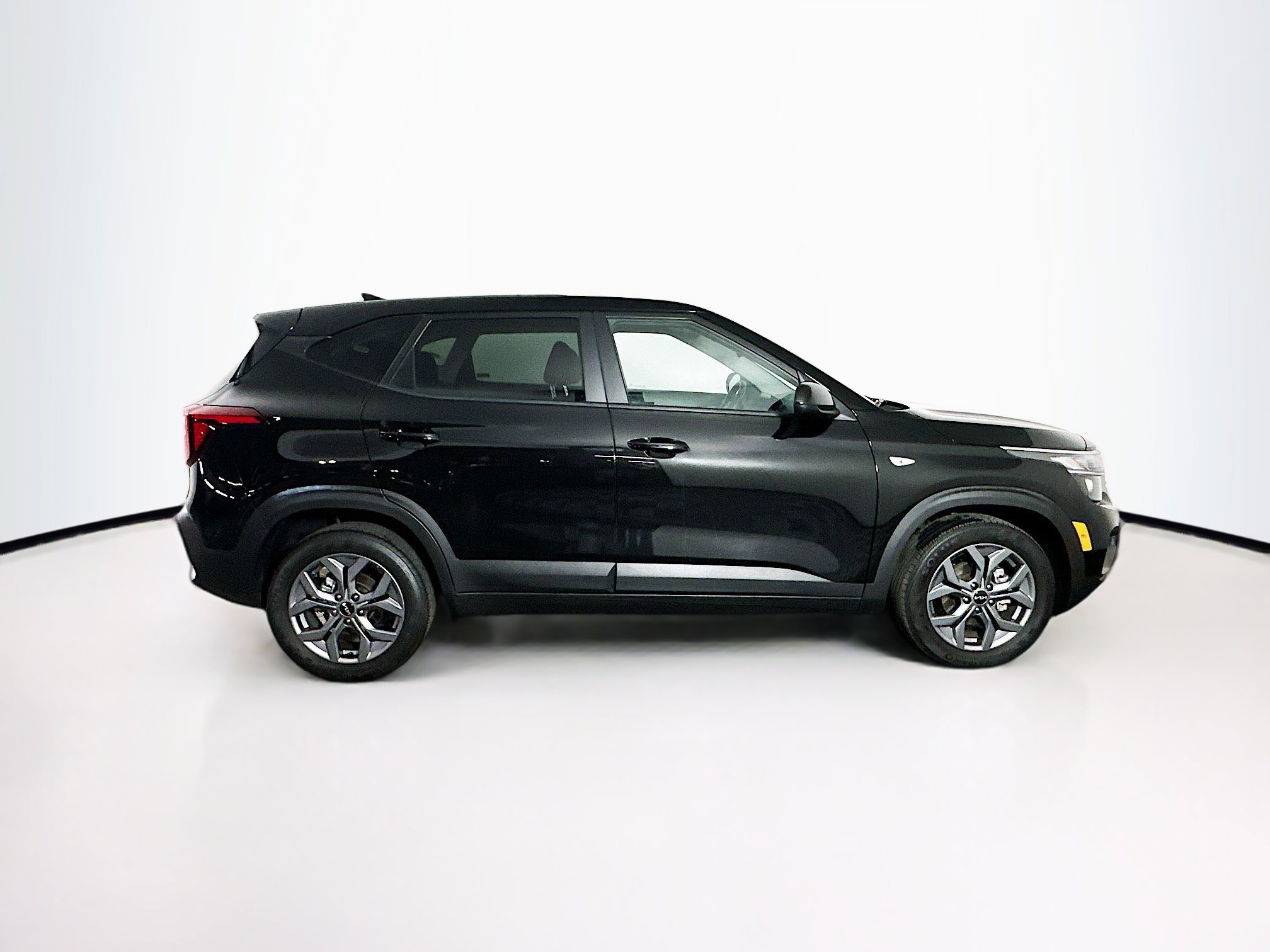 Used 2026 Kia Seltos LX FWD image 10