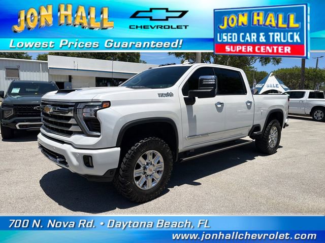 Used 2025 Chevrolet Silverado 3500 High Country w/ High Country Premium Package AWD/4WD image 2