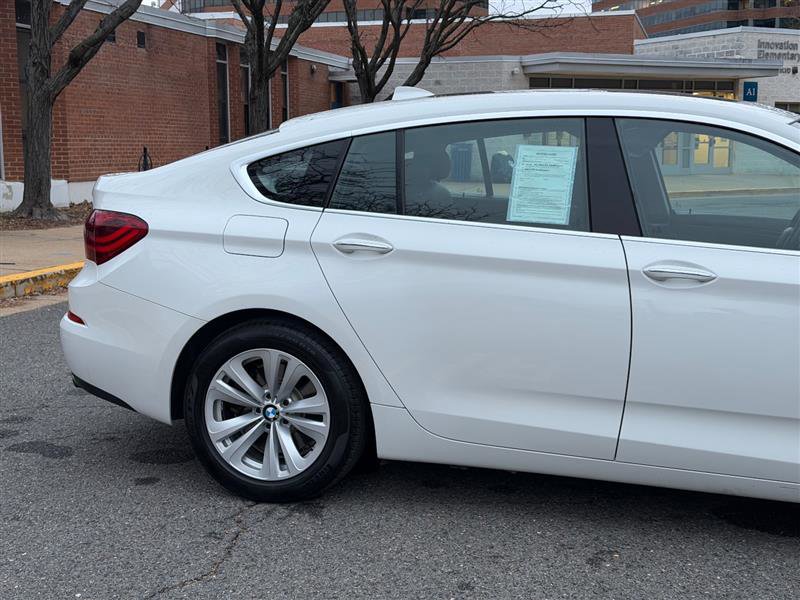 Used 2017 BMW 535i Gran Turismo image 9