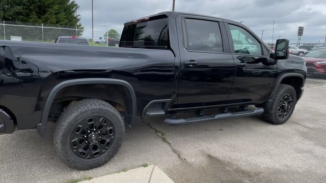 Used 2021 Chevrolet Silverado 2500 LTZ AWD/4WD image 2