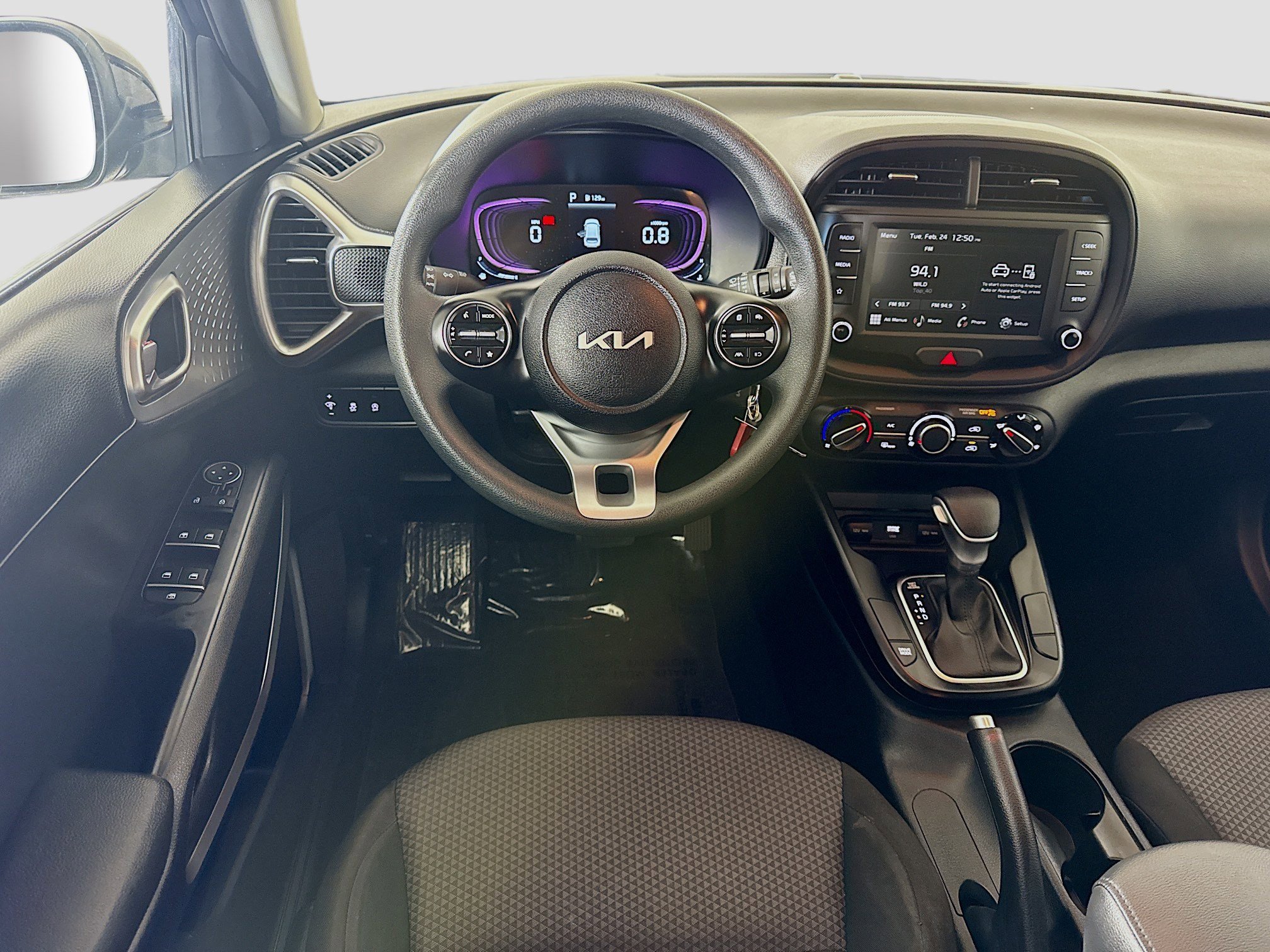 Used 2025 Kia Soul LX w/ LX Technology Package image 17