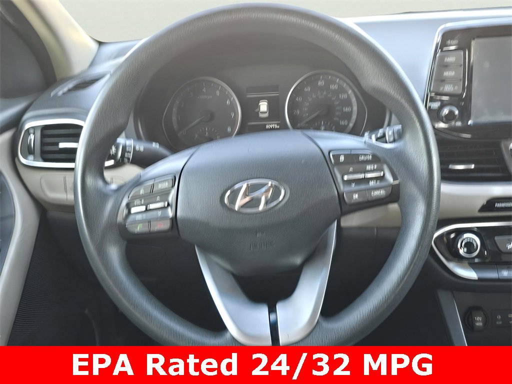 Used 2018 Hyundai Elantra GT image 30