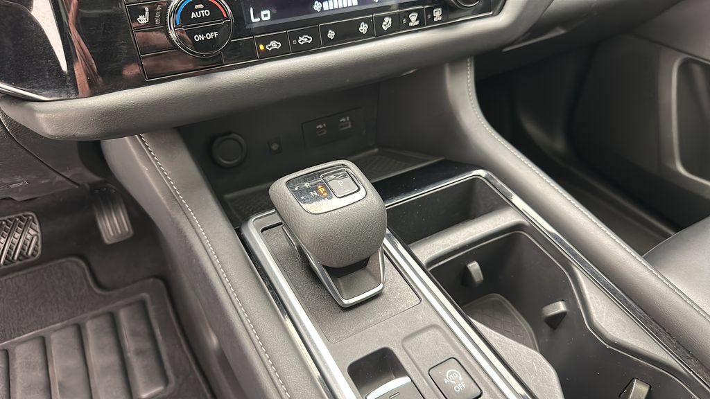 Used 2023 Nissan Pathfinder SL w/ SL Premium Package AWD/4WD image 20
