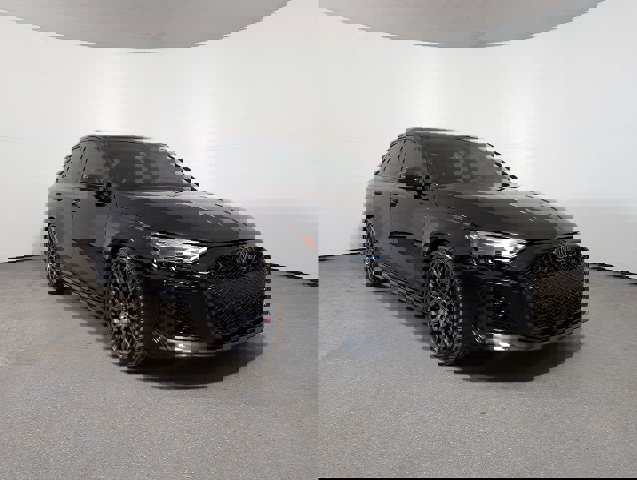 Used 2025 Audi RS 3 image 4