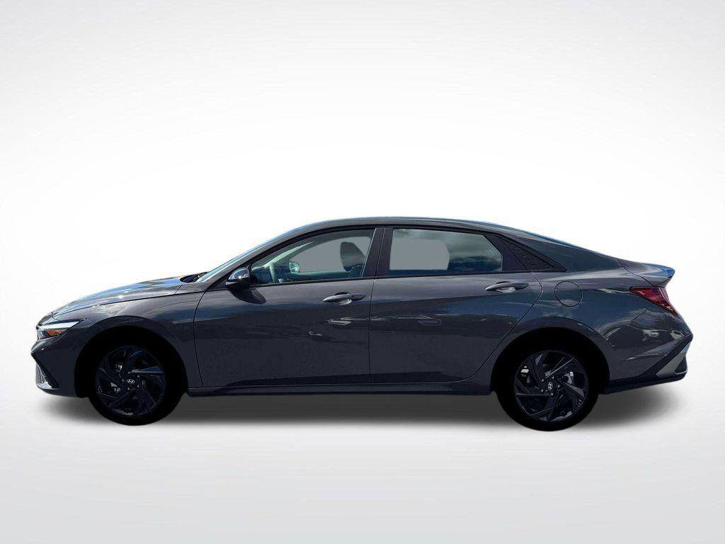 New 2026 Hyundai Elantra Sport FWD image 3