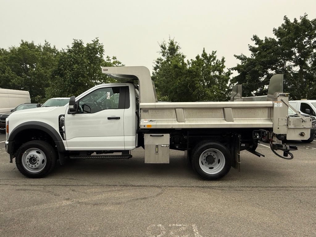 New 2026 Ford F550 4x4 Regular Cab Super Duty image 2