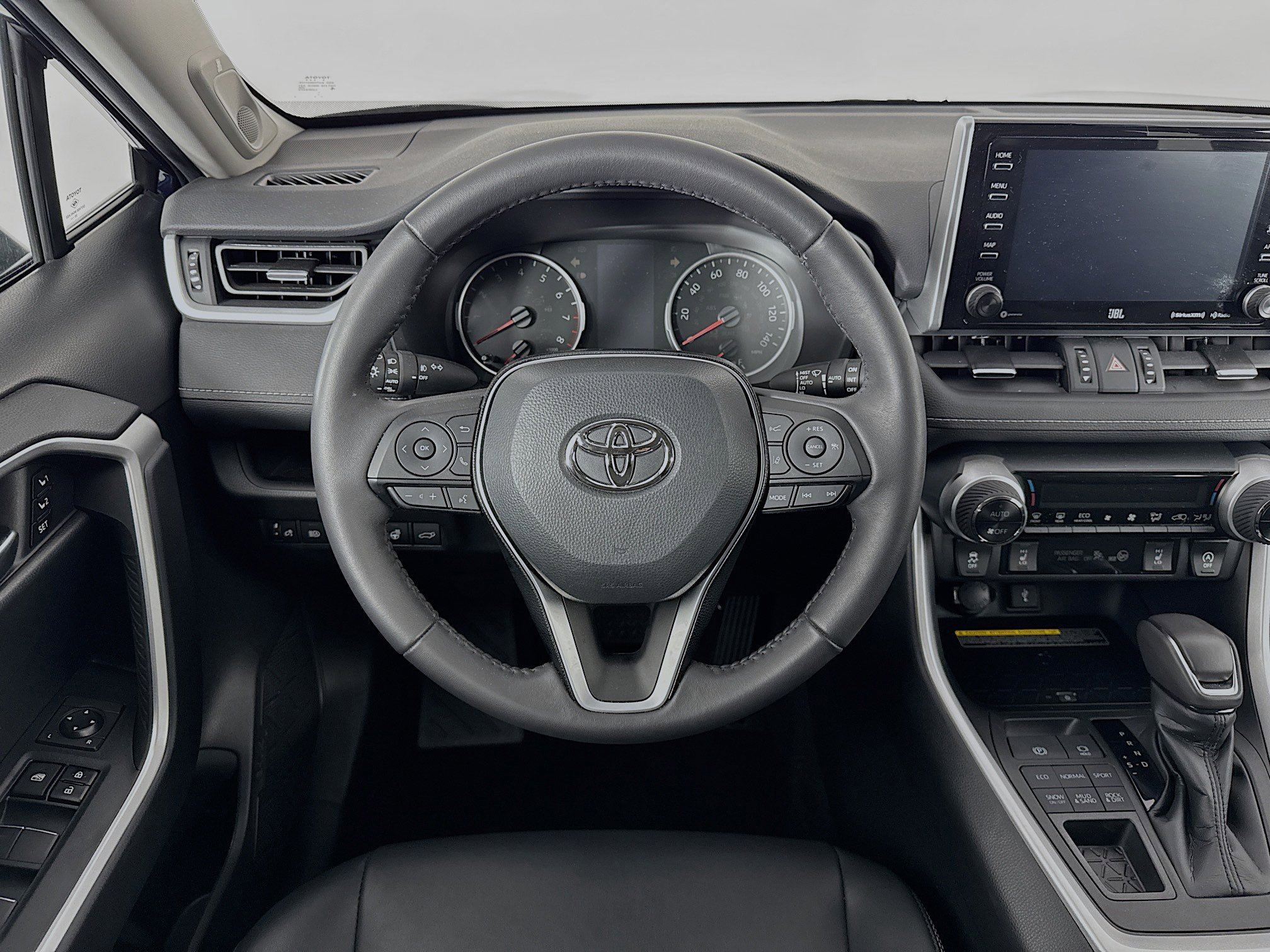 Used 2021 Toyota RAV4 XLE Premium AWD/4WD image 22