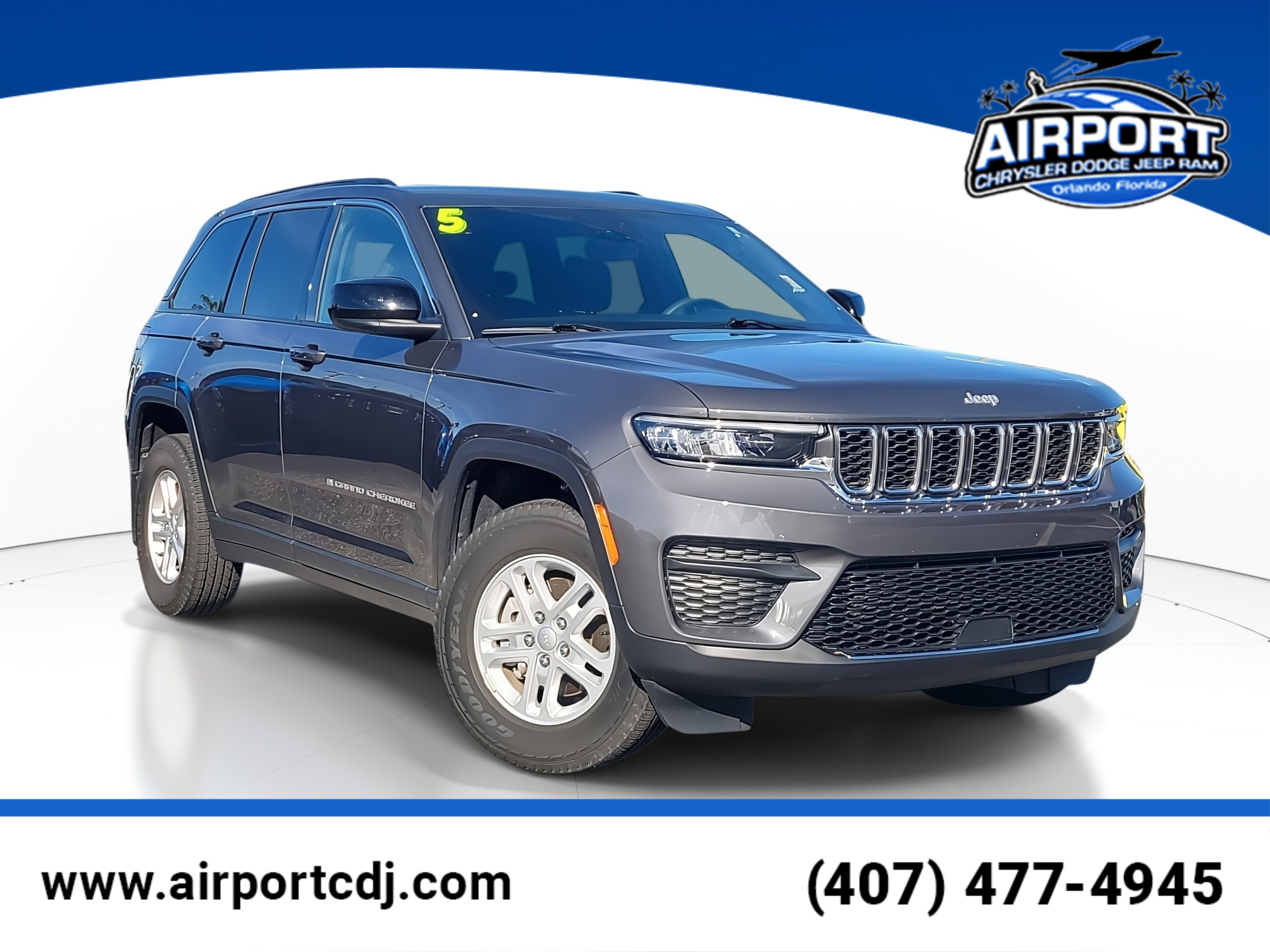 Used 2025 Jeep Grand Cherokee Laredo w/ MOPAR Finishing Package image 1