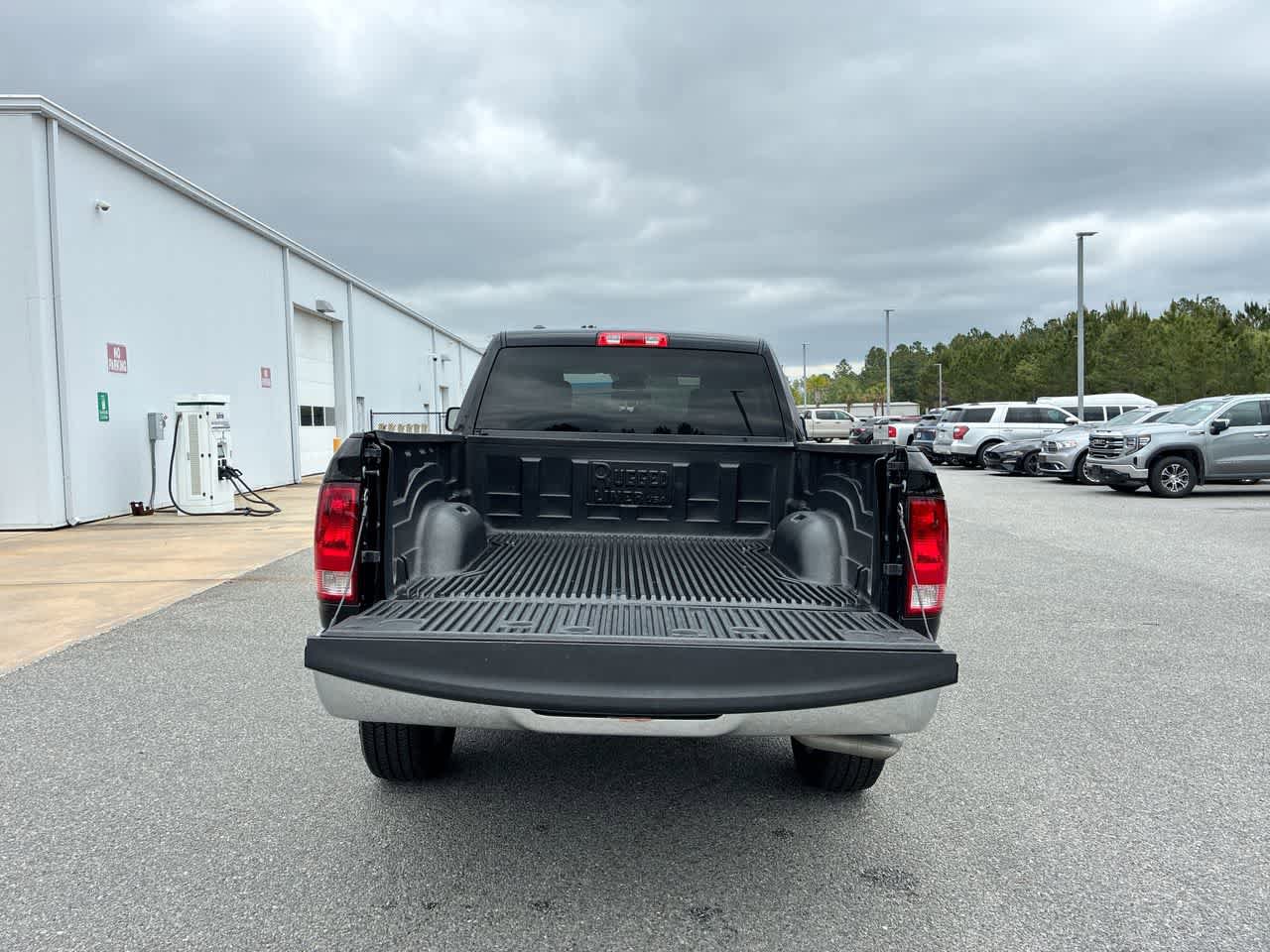 Used 2024 RAM 1500 Classic SLT AWD/4WD image 22