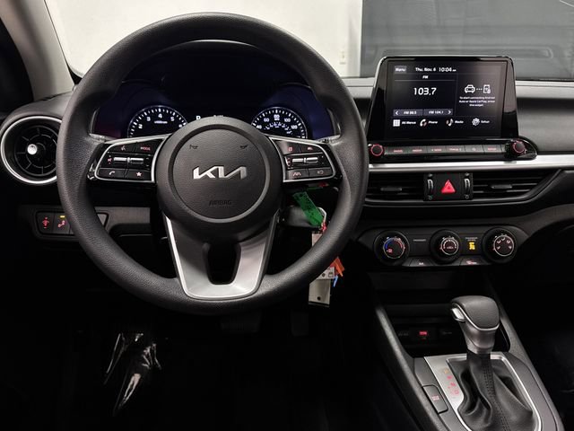 Used 2023 Kia Forte LXS w/ LXS Technology Package image 5