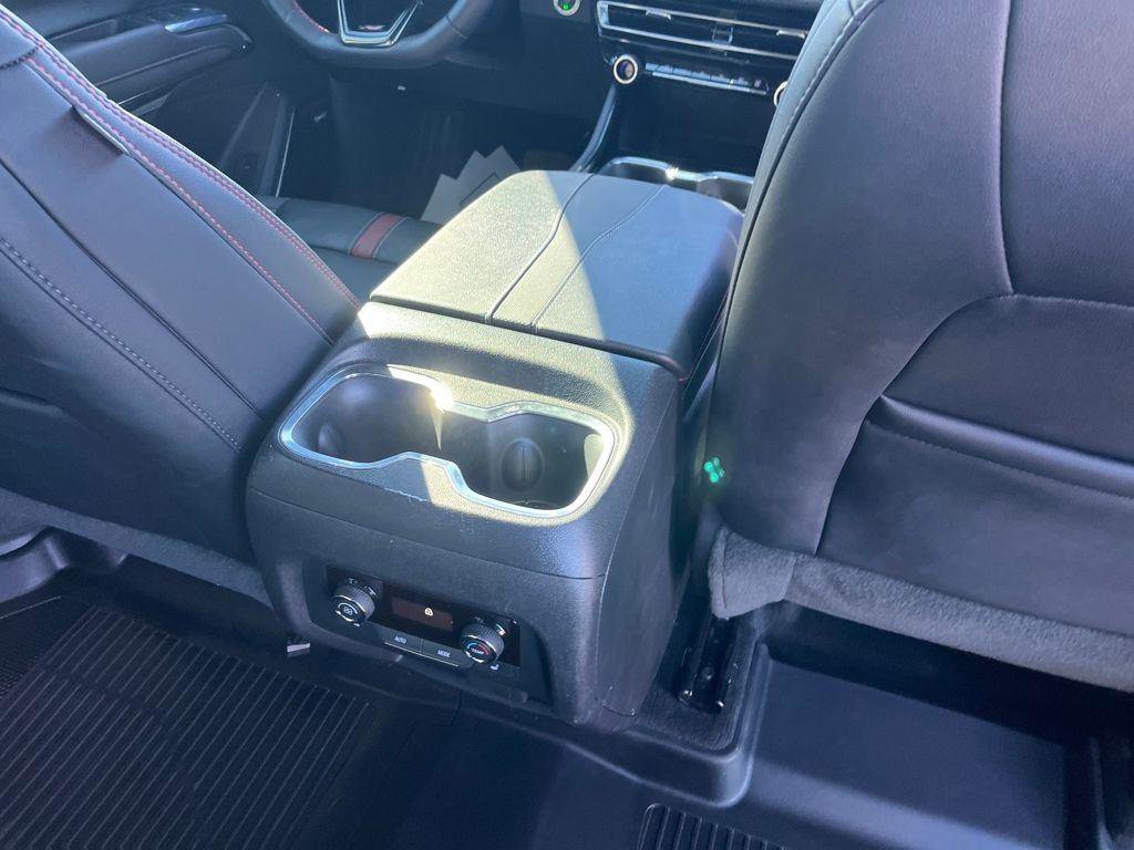 Used 2025 Chevrolet Traverse RS w/ LPO, Floor Liner Package FWD image 30