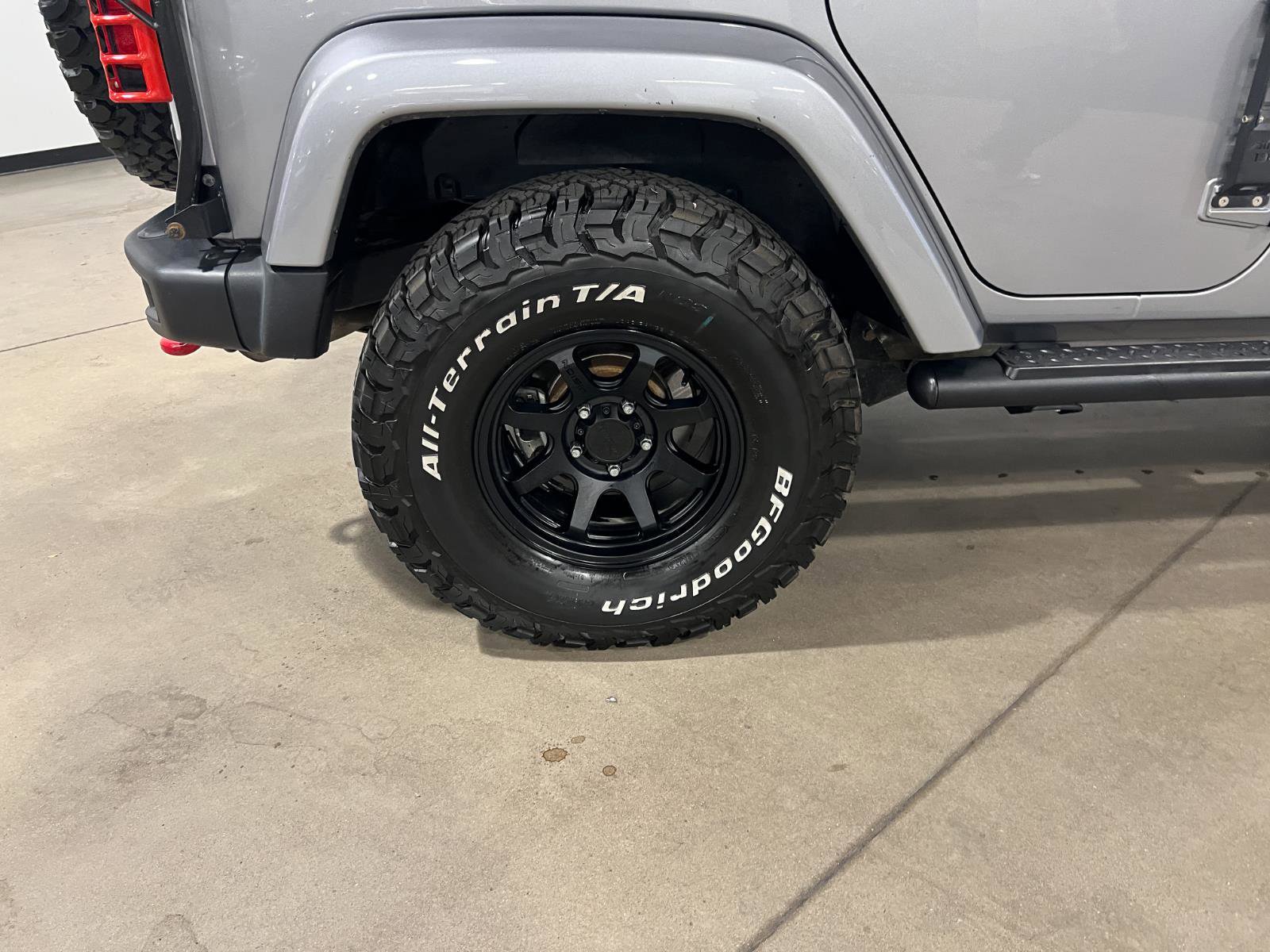 Used 2017 Jeep Wrangler Unlimited Rubicon image 36