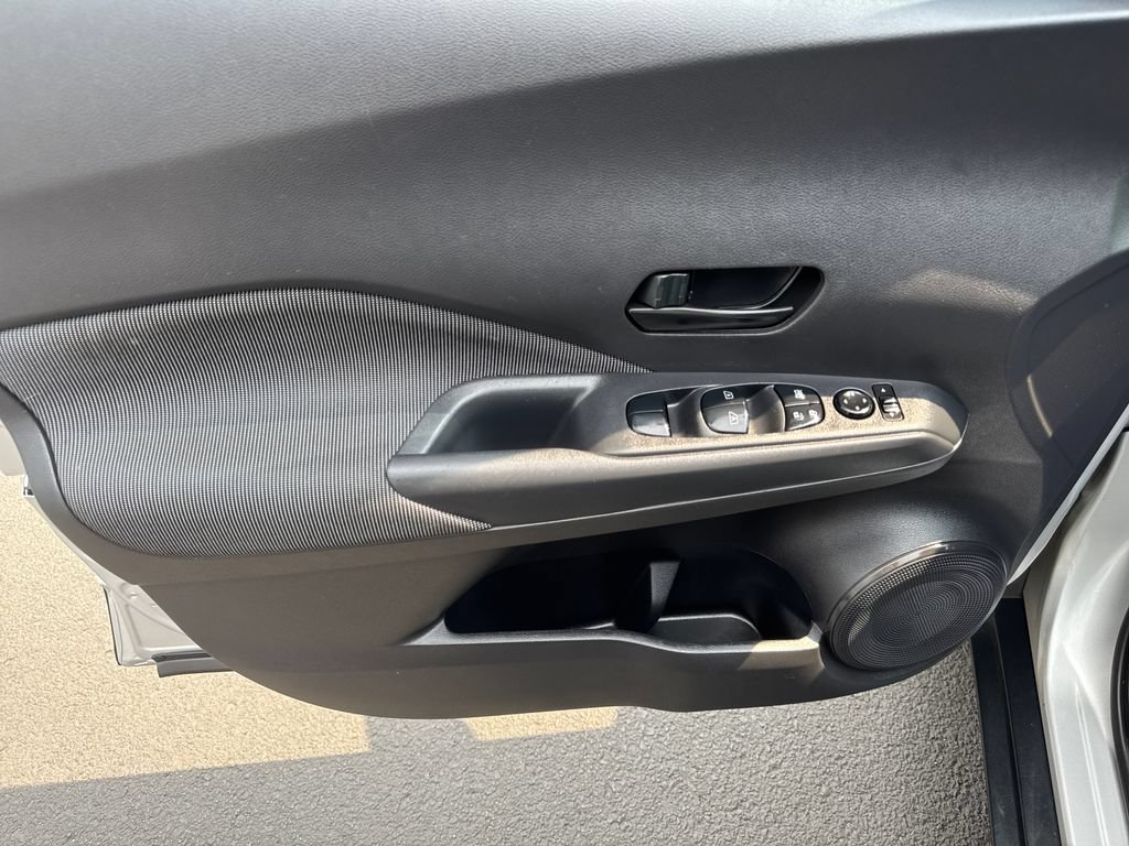 Used 2020 Nissan Kicks S FWD image 10