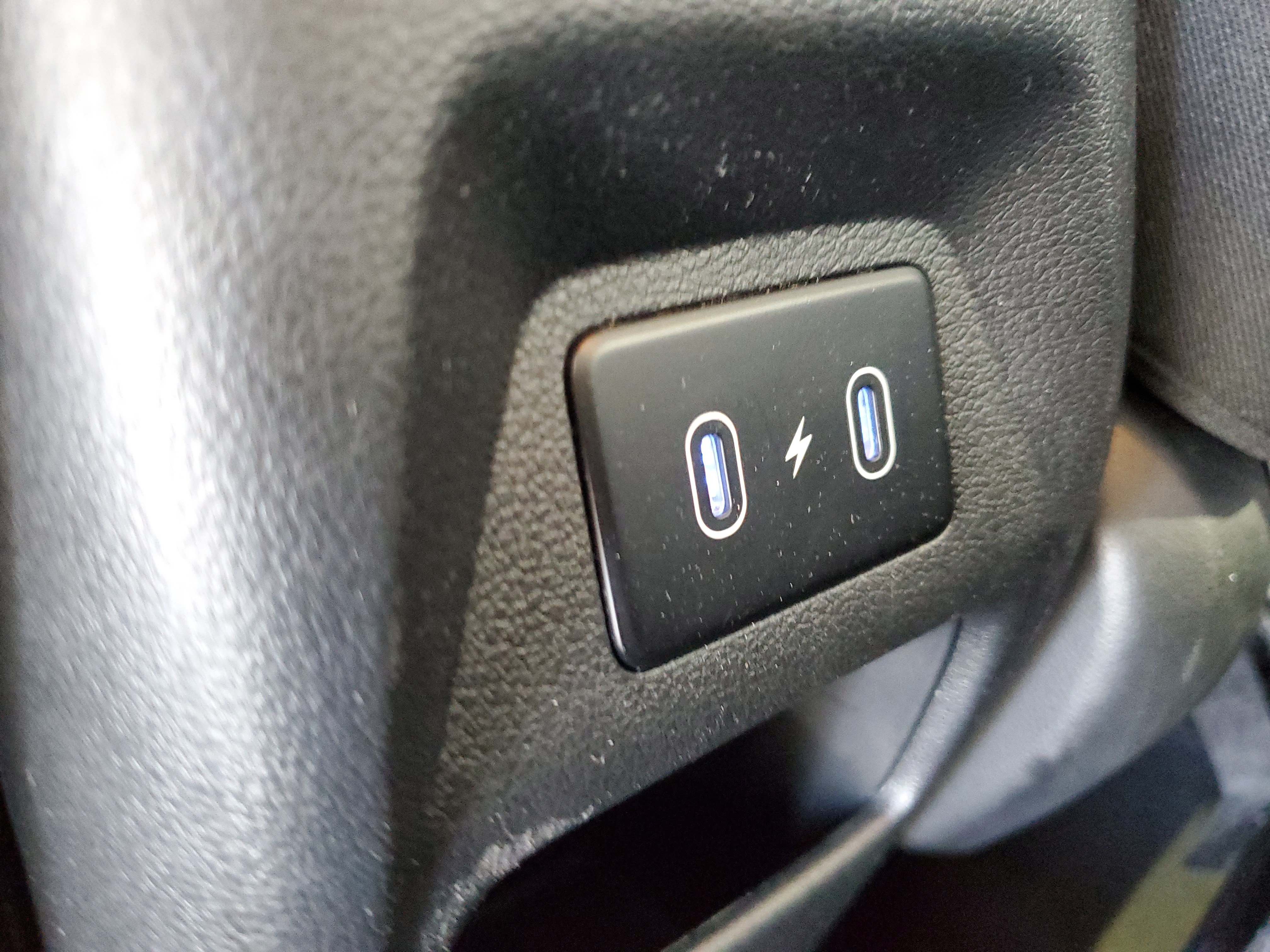 Used 2024 Hyundai Venue SEL FWD image 10