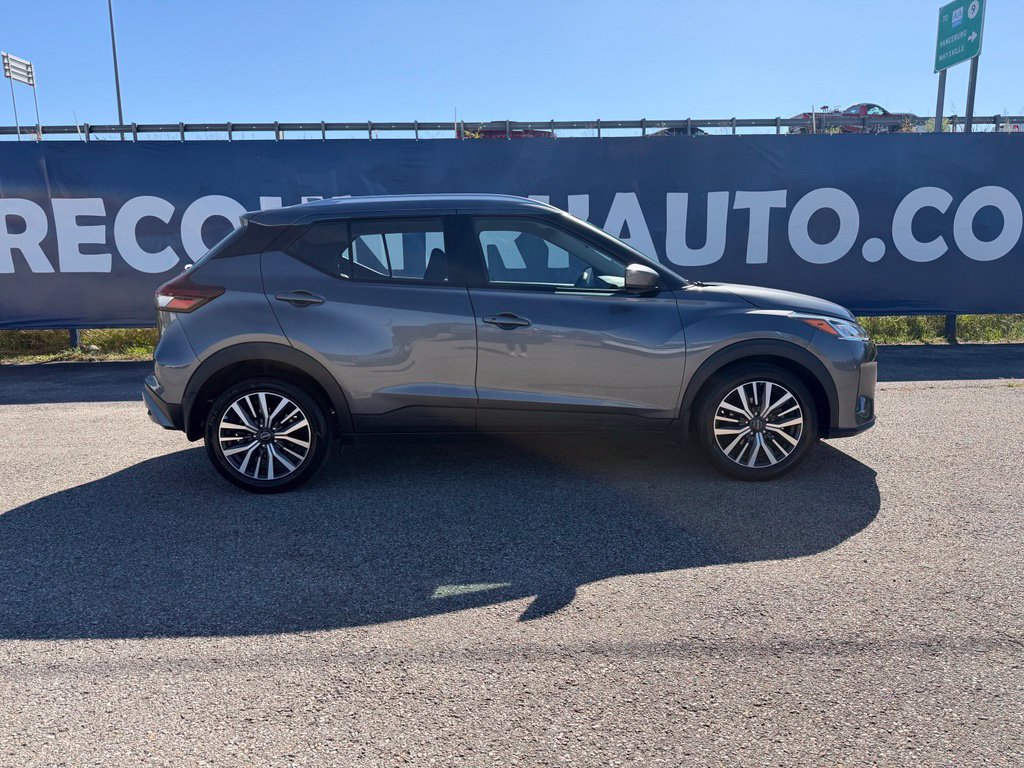 Used 2023 Nissan Kicks SV FWD image 8