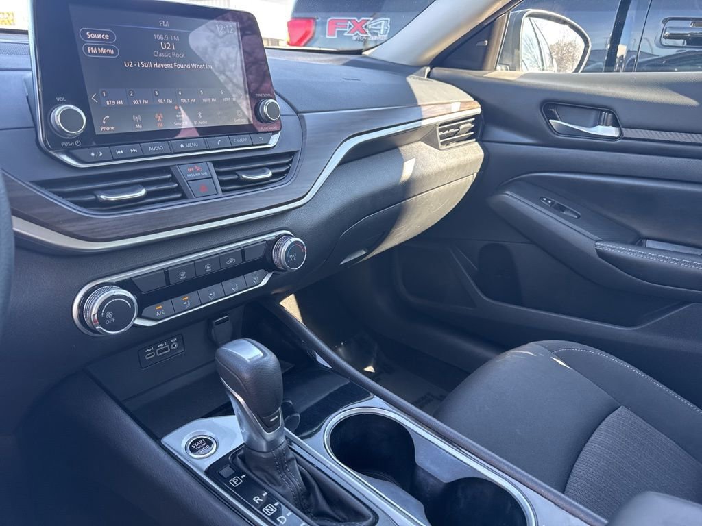 Used 2024 Nissan Altima 2.5 SV image 20