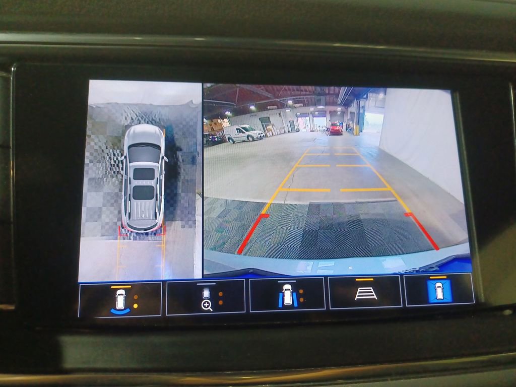 Used 2022 Buick Enclave Essence w/ Experience Buick Package image 23