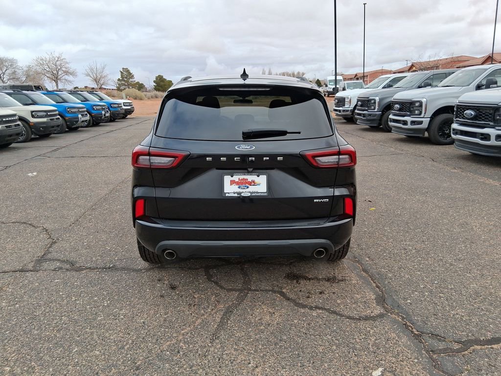 Used 2024 Ford Escape ST-Line image 4