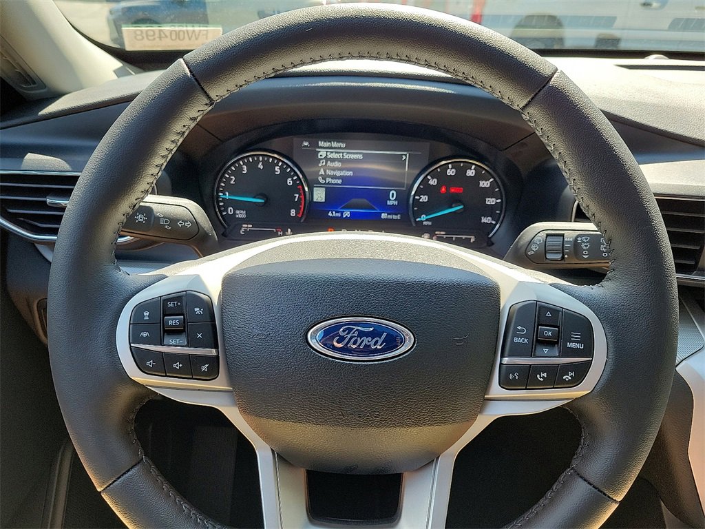 New 2024 Ford Explorer XLT w/ Equipment Group 202A image 9