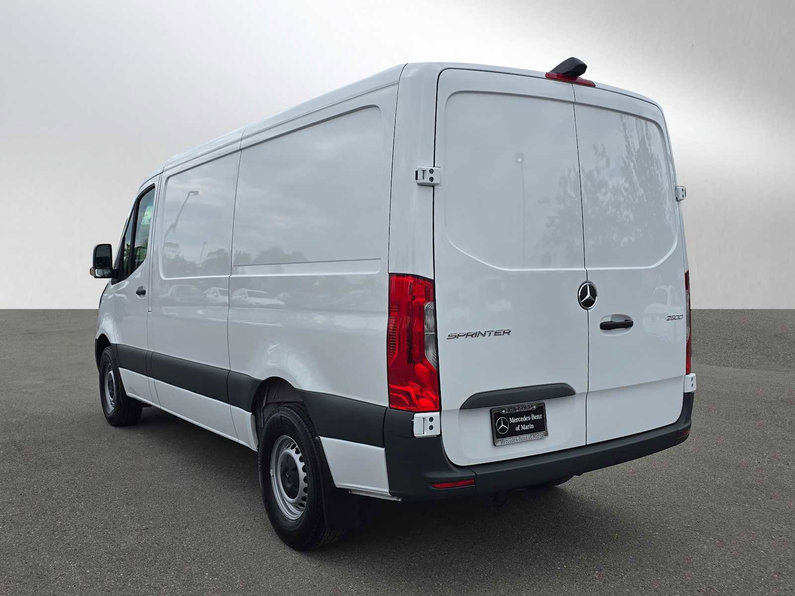 Used 2025 Mercedes-Benz Sprinter 2500 image 5