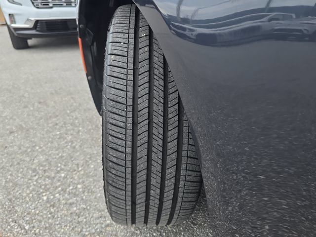 Used 2016 Chrysler 300 C w/ Safetytec Group II RWD image 31