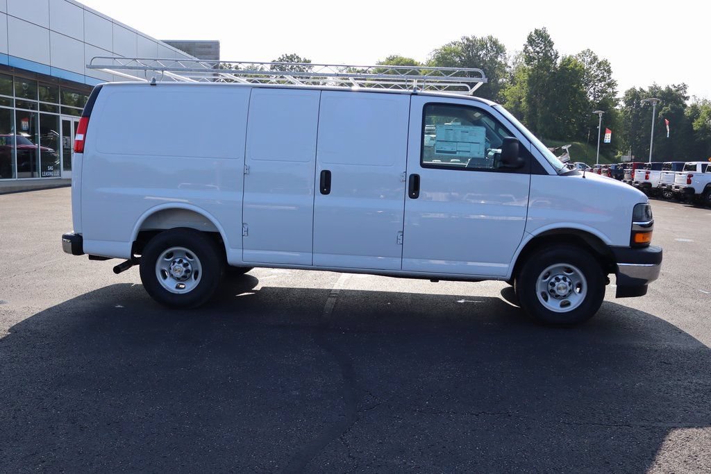 New 2025 Chevrolet Express 2500 w/ Driver Convenience Package RWD image 29