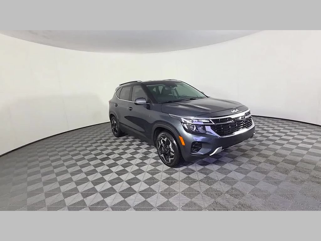 Used 2024 Kia Seltos EX FWD image 34