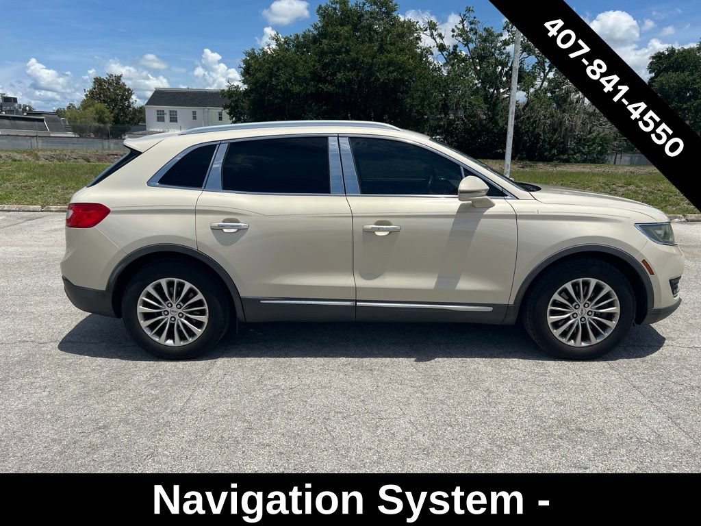 Used 2016 Lincoln MKX Select w/ Select Plus Package FWD image 2