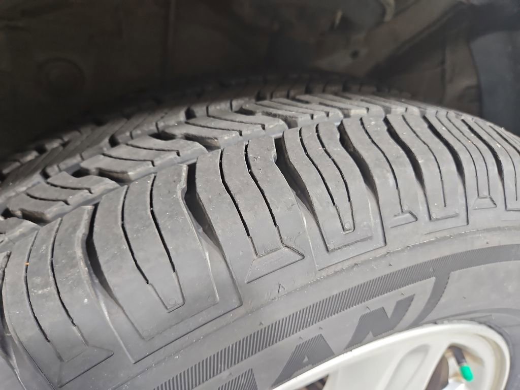 Used 2011 Hyundai Santa Fe GLS image 26