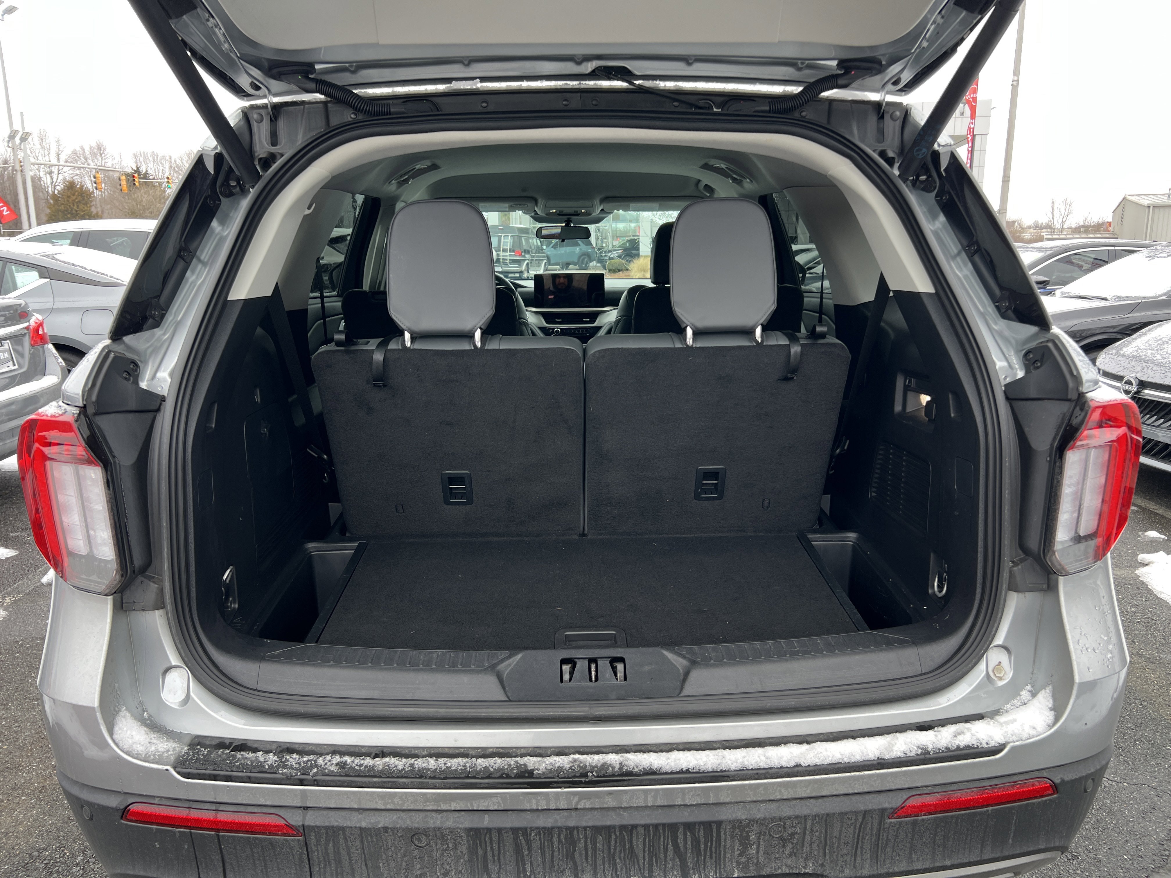 Used 2025 Ford Explorer Active w/ Active Comfort Package image 33