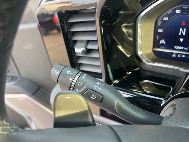 Used 2025 Chevrolet Silverado 1500 High Country image 28