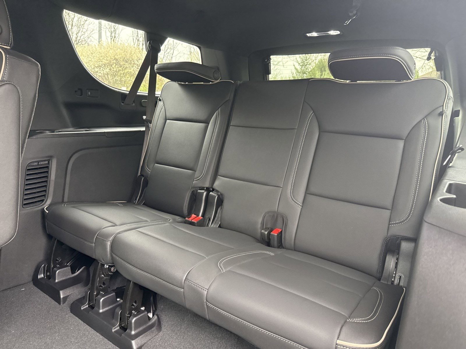 New 2026 GMC Yukon XL Elevation image 21