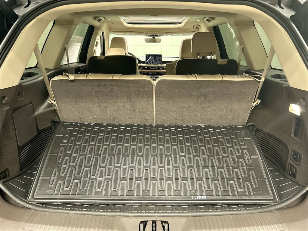 Used 2023 Lincoln Aviator Reserve w/ Equipment Group 201A image 24