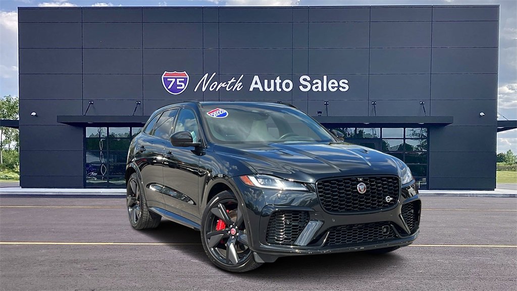 Used 2023 Jaguar F-PACE SVR video 1