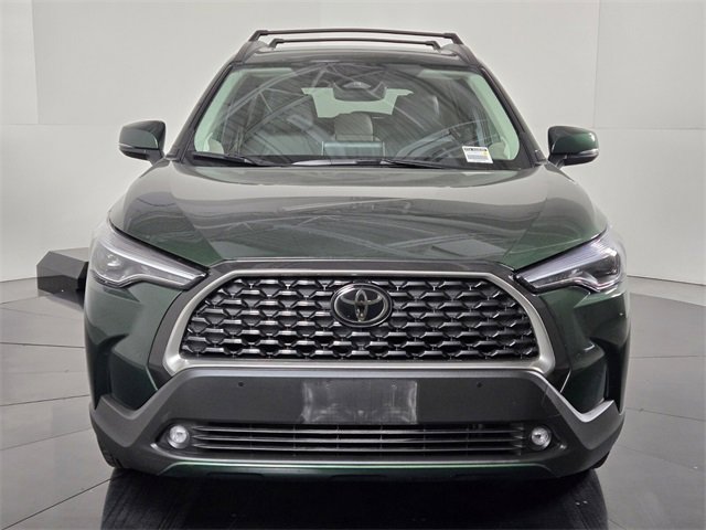 Used 2024 Toyota Corolla Cross XLE image 8