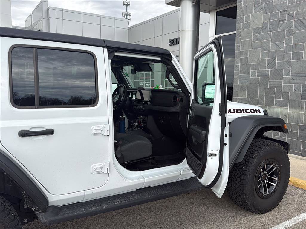 Used 2024 Jeep Wrangler Unlimited Rubicon w/ XTREMEE 35" Tire Package AWD/4WD image 22