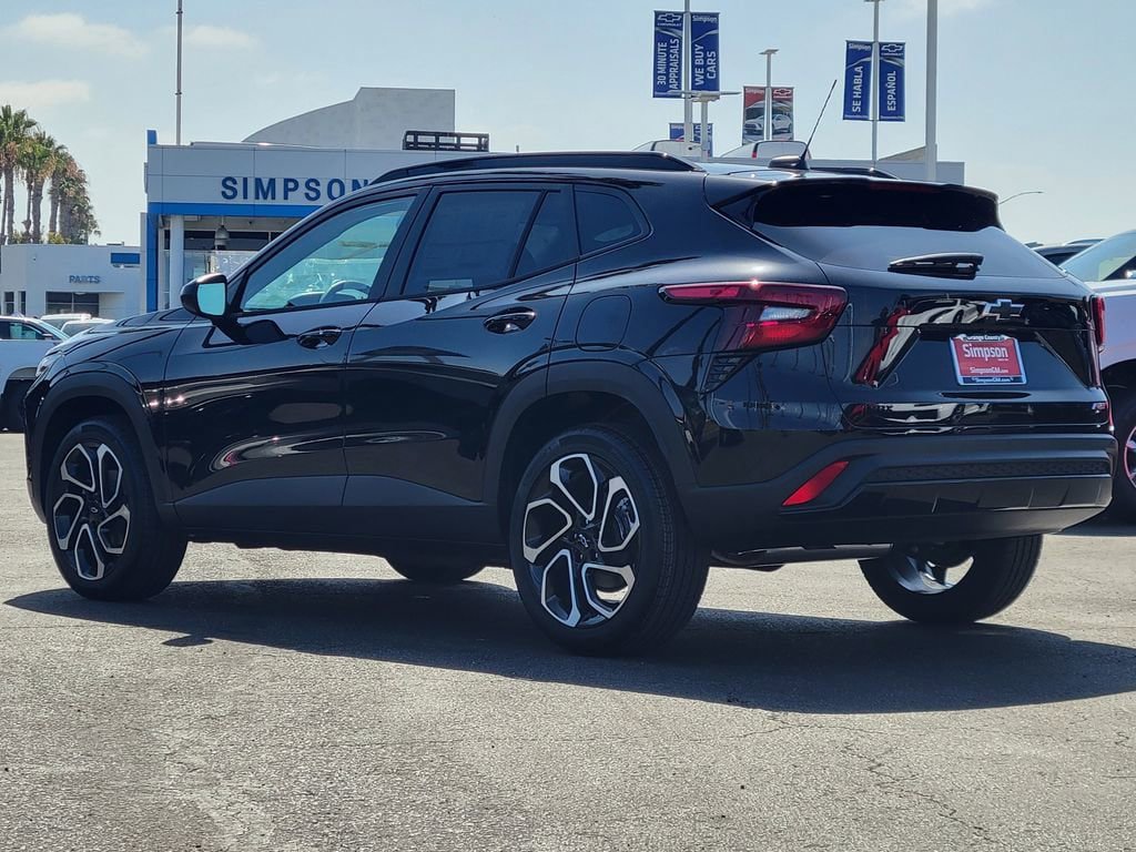 New 2026 Chevrolet Trax RS w/ Driver Confidence Package FWD video 2