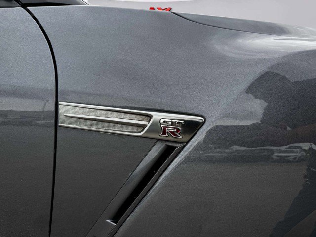 Used 2013 Nissan GT-R Premium image 10