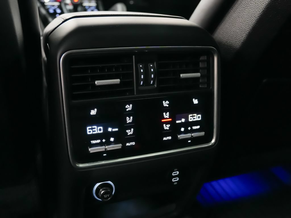 Certified 2021 Porsche Cayenne Coupe AWD/4WD image 20