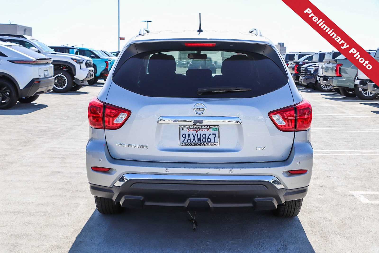 Used 2017 Nissan Pathfinder SV FWD image 7