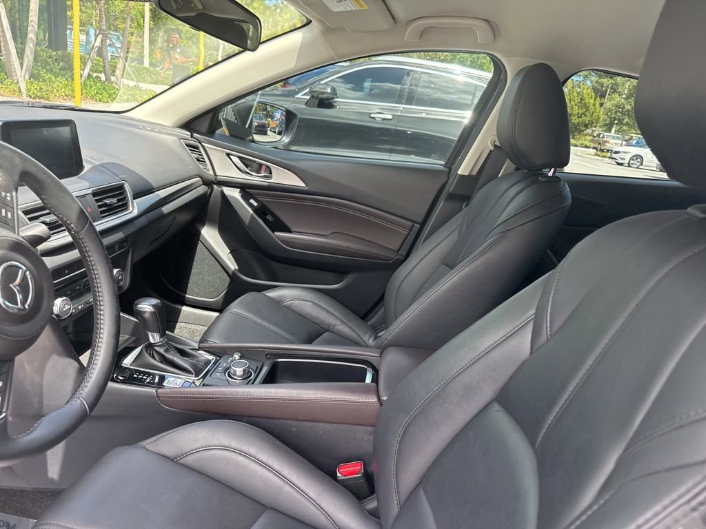 Used 2018 MAZDA MAZDA3 Touring FWD image 18