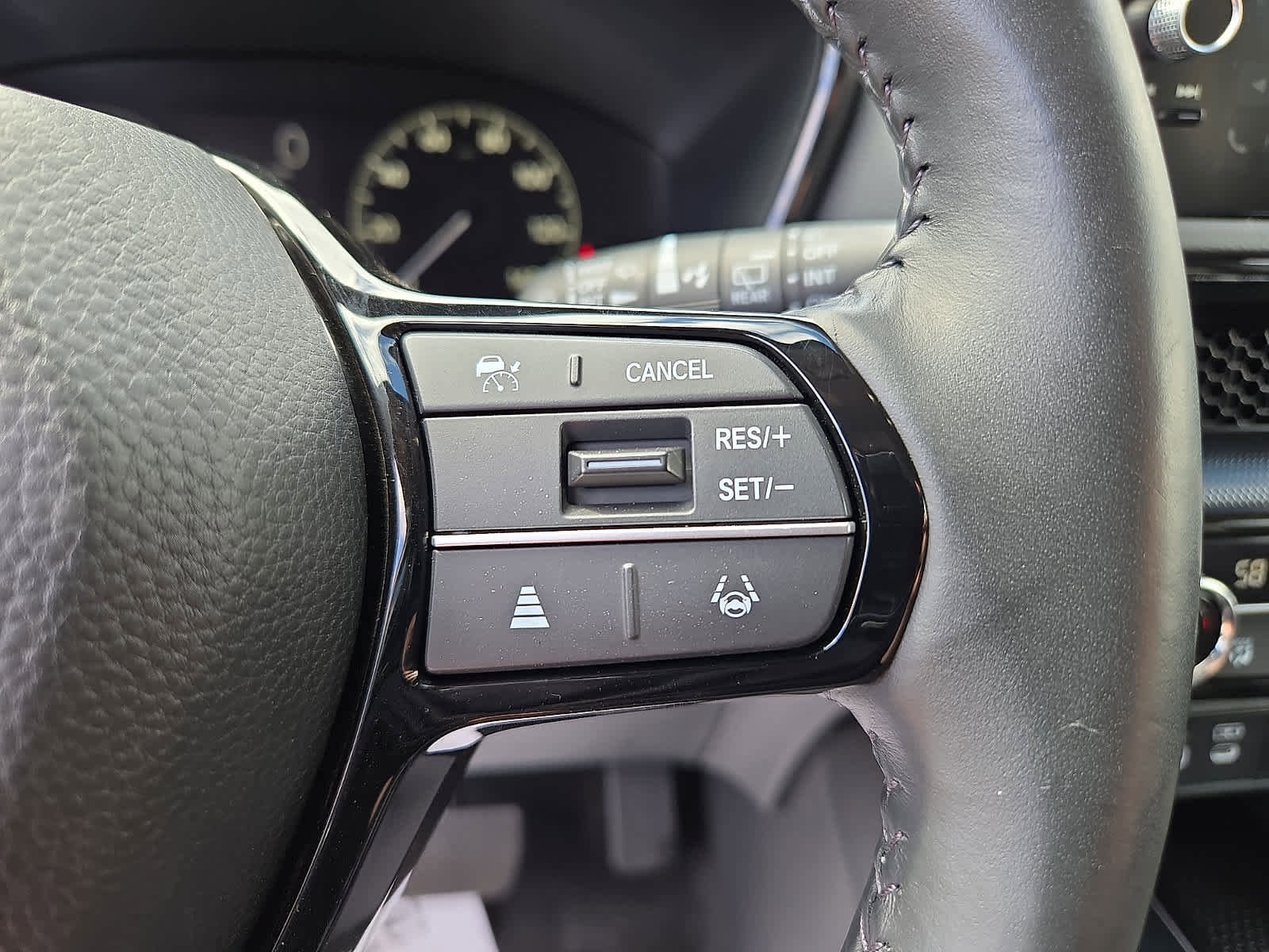 Used 2024 Honda CR-V EX-L image 23