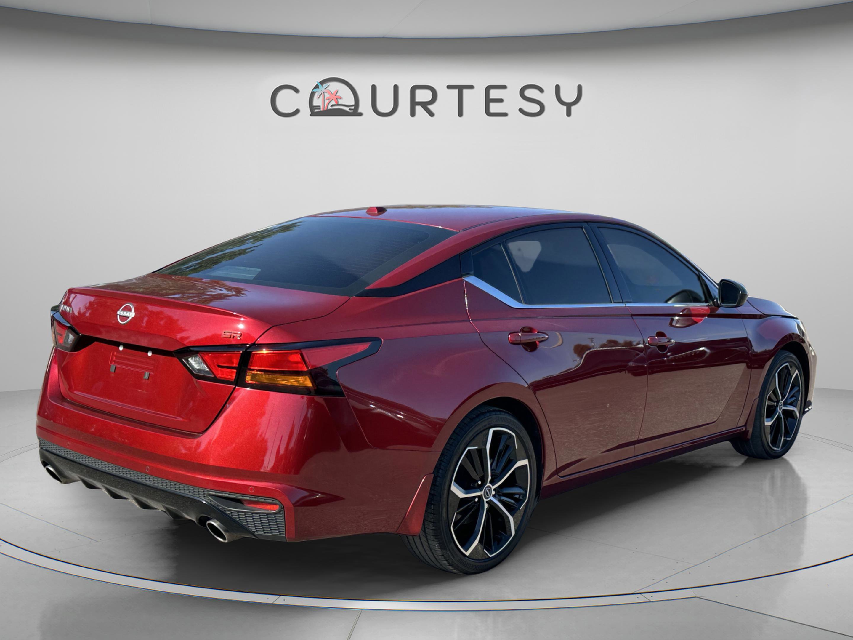 Certified 2024 Nissan Altima 2.5 SR FWD image 7