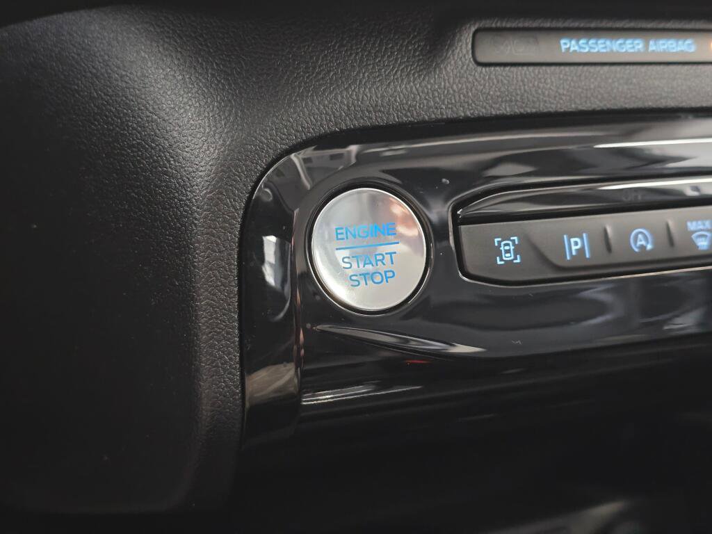 Used 2024 Ford Escape Platinum AWD/4WD image 32