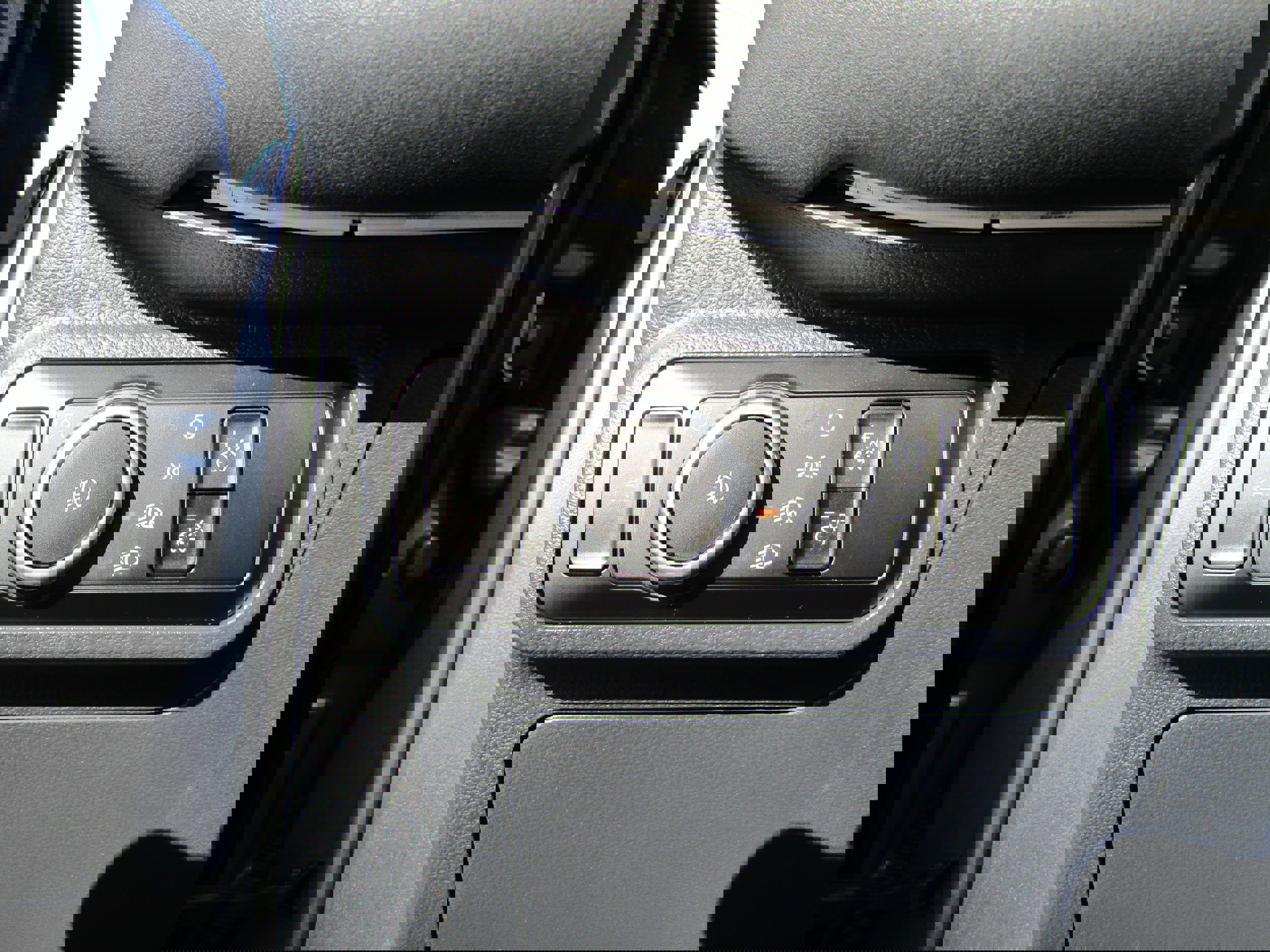 Certified 2025 Ford Explorer ST-Line w/ Premium Package image 20