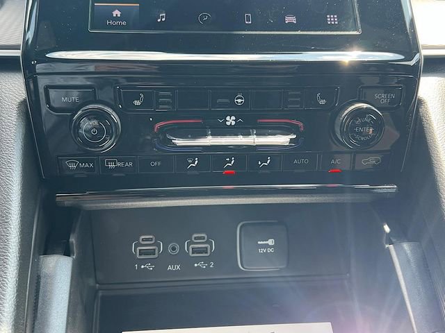 New 2025 Jeep Grand Cherokee L Altitude image 24